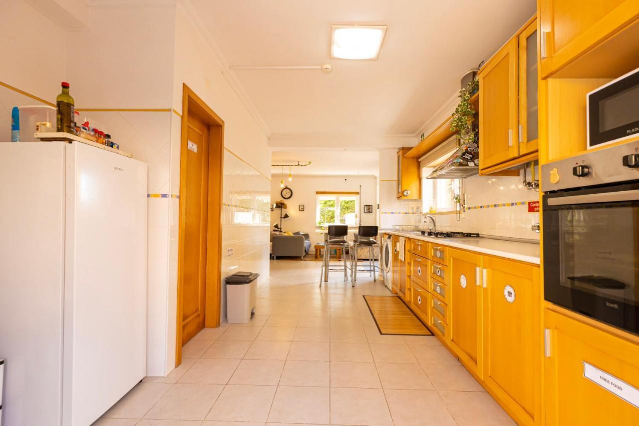 Хостел Pineapple Surf House Атоґія-да-Балея Екстер'єр фото