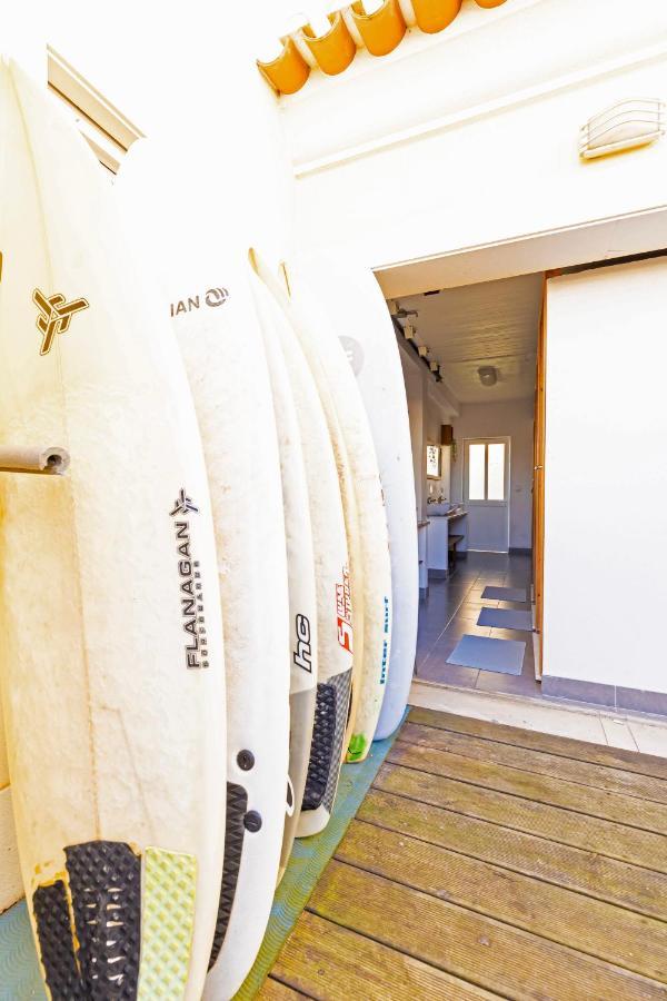 Хостел Pineapple Surf House Атоґія-да-Балея Екстер'єр фото