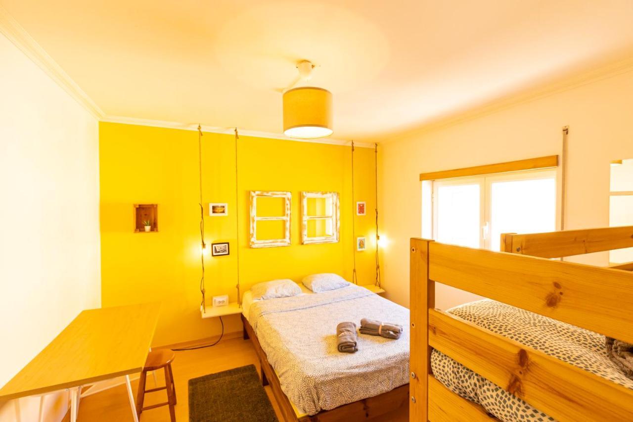 Хостел Pineapple Surf House Атоґія-да-Балея Екстер'єр фото