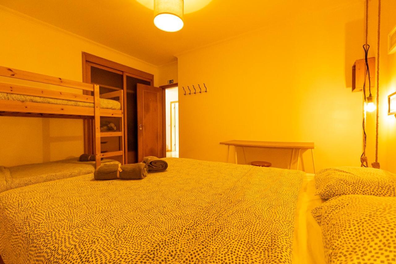 Хостел Pineapple Surf House Атоґія-да-Балея Екстер'єр фото
